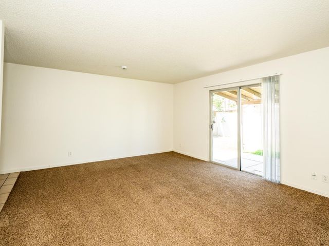 4527 N Chestnut Avenue, Fresno, CA 93726