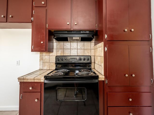 4527 N Chestnut Avenue, Fresno, CA 93726
