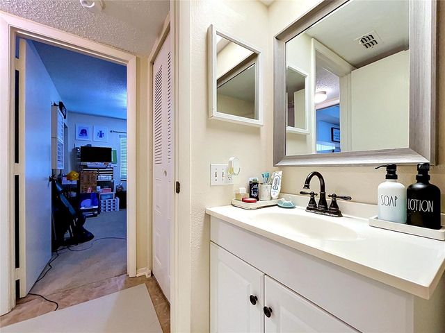 202 MEADOW LANE 50, Oldsmar, FL 34677