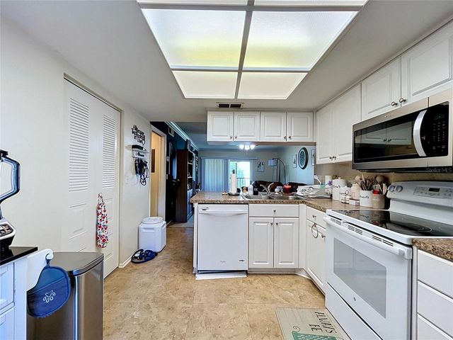 202 MEADOW LANE 50, Oldsmar, FL 34677