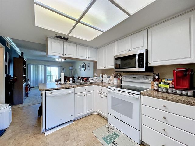 202 MEADOW LANE 50, Oldsmar, FL 34677