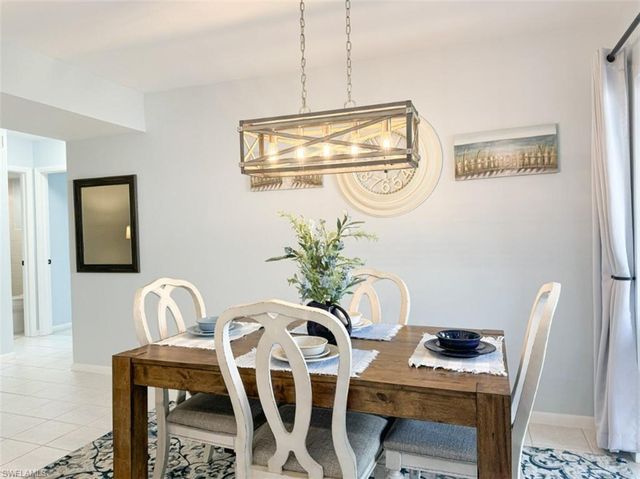 788 Park Shore DR # D27, Naples, FL 34103