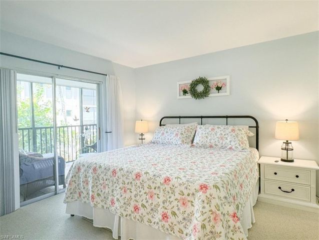 788 Park Shore DR # D27, Naples, FL 34103