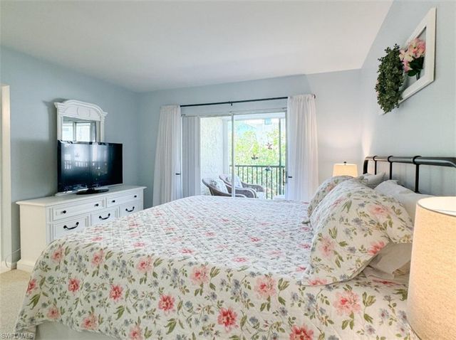 788 Park Shore DR # D27, Naples, FL 34103