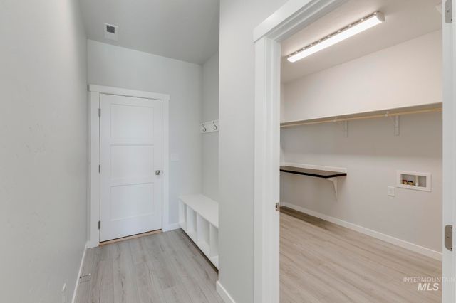 5358 W Yarnell St, Eagle, ID 83616