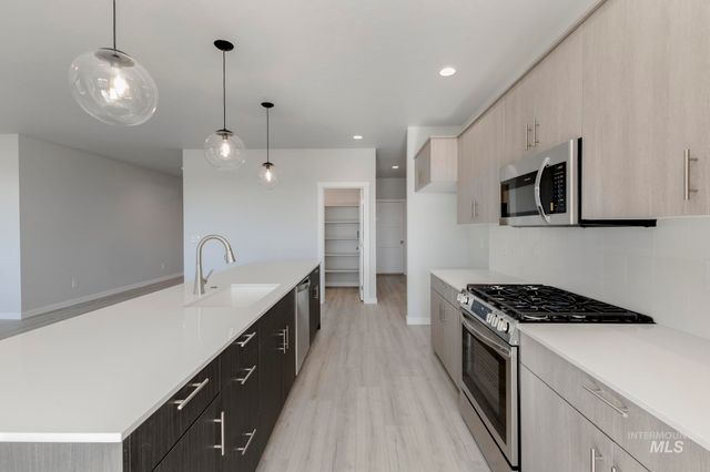 5358 W Yarnell St, Eagle, ID 83616