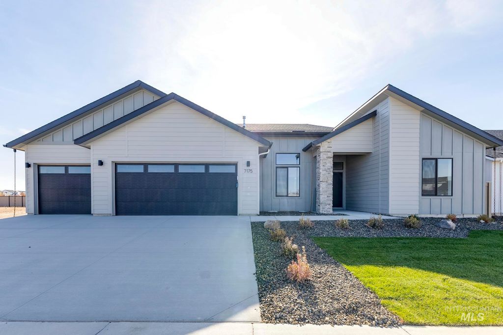 5358 W Yarnell St, Eagle, ID 83616