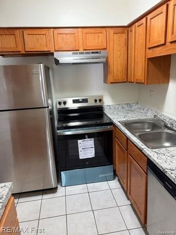 14140 Merriweather Street, Sterling Heights, MI 48312