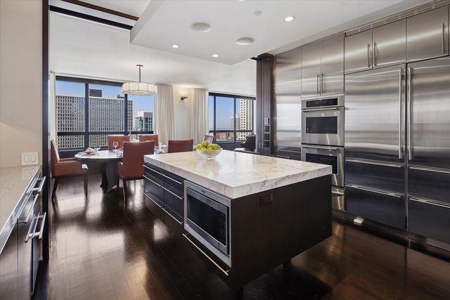 180 E Pearson Street 3401, Chicago, IL 60611