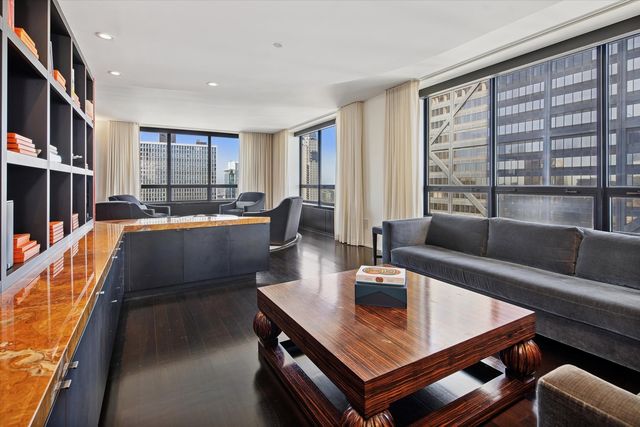 180 E Pearson Street 3401, Chicago, IL 60611