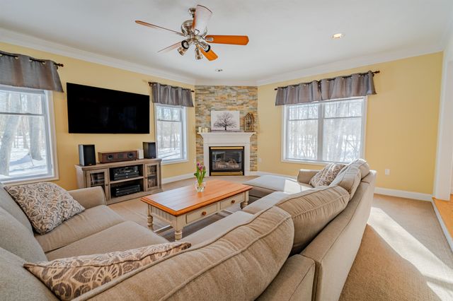 3 Chisholm Farm Drive, Stratham, NH 03885