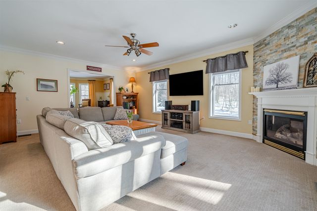 3 Chisholm Farm Drive, Stratham, NH 03885