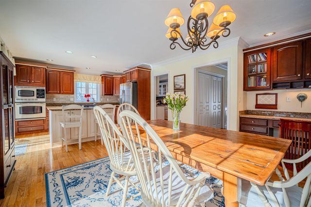 3 Chisholm Farm Drive, Stratham, NH 03885