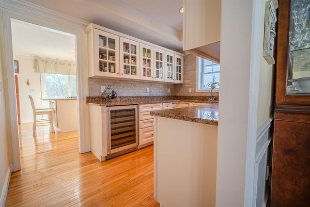 3 Chisholm Farm Drive, Stratham, NH 03885