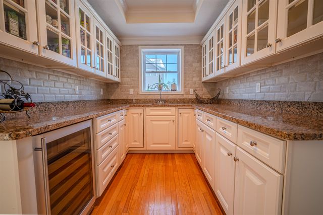 3 Chisholm Farm Drive, Stratham, NH 03885