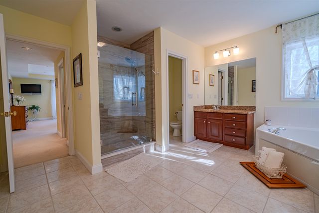 3 Chisholm Farm Drive, Stratham, NH 03885