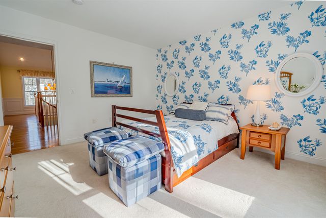 3 Chisholm Farm Drive, Stratham, NH 03885