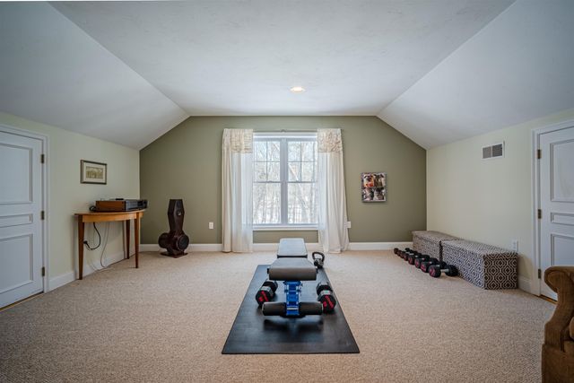 3 Chisholm Farm Drive, Stratham, NH 03885