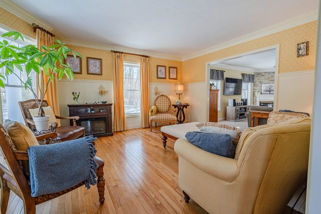 3 Chisholm Farm Drive, Stratham, NH 03885