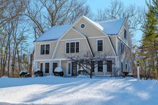 3 Chisholm Farm Drive, Stratham, NH 03885