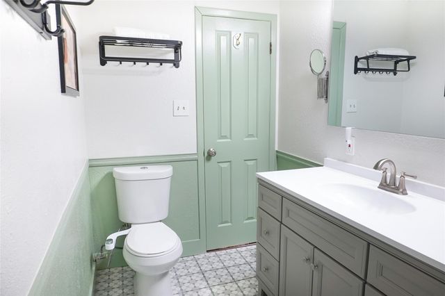 210 Fairfield Street, Shoreacres, TX 77571