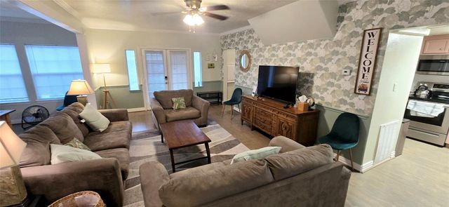 210 Fairfield Street, Shoreacres, TX 77571
