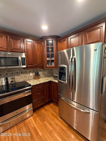 303 Oakmont Drive, Hampstead, NC 28443