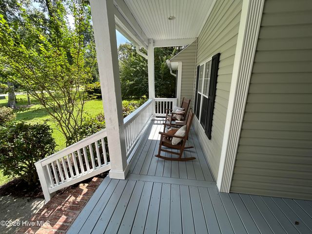 303 Oakmont Drive, Hampstead, NC 28443
