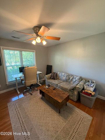 303 Oakmont Drive, Hampstead, NC 28443