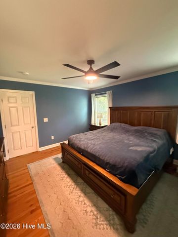 303 Oakmont Drive, Hampstead, NC 28443