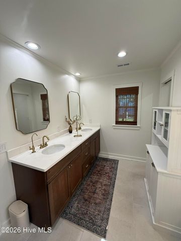303 Oakmont Drive, Hampstead, NC 28443