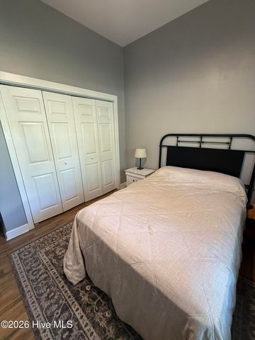 303 Oakmont Drive, Hampstead, NC 28443