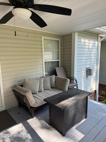303 Oakmont Drive, Hampstead, NC 28443