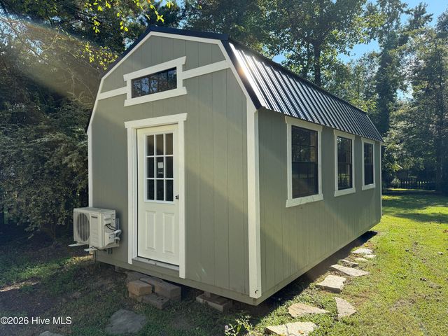 303 Oakmont Drive, Hampstead, NC 28443
