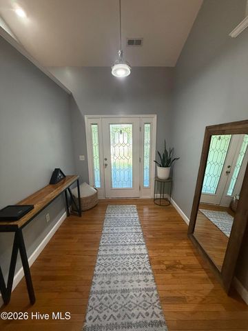 303 Oakmont Drive, Hampstead, NC 28443
