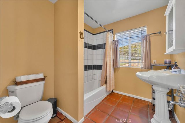 5731 Braeloch St, Acton, CA 93510