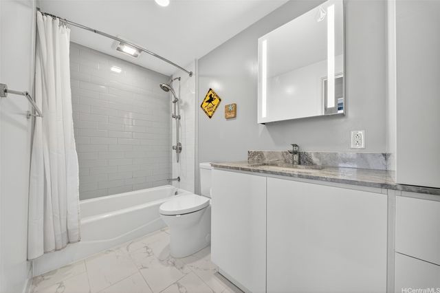 987 Queen Street 2303, Honolulu, HI 96814