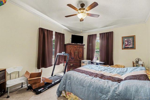 326 Basket Br, Oxford, MI 48371