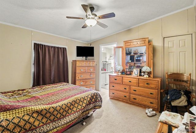 326 Basket Br, Oxford, MI 48371
