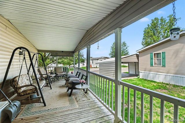 326 Basket Br, Oxford, MI 48371