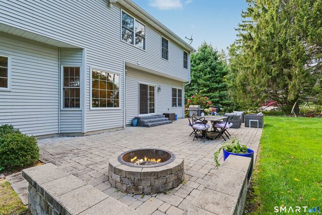 218 Stonehouse Road, Trumbull, CT 06611