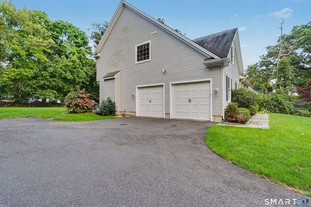 218 Stonehouse Road, Trumbull, CT 06611