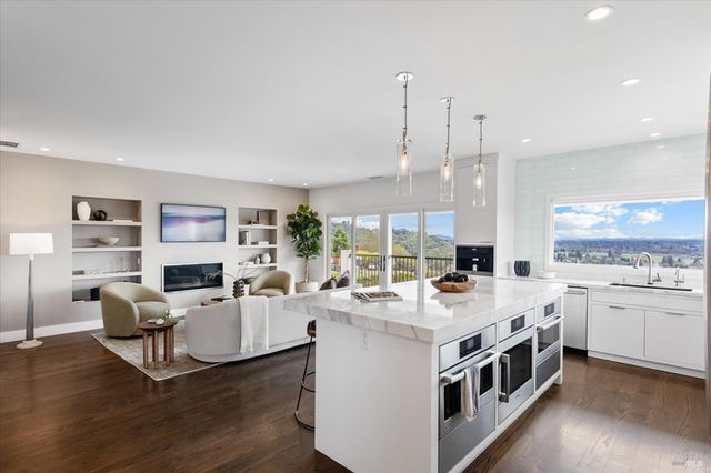 775 Benjamin Way, Healdsburg, CA 95448