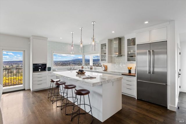 775 Benjamin Way, Healdsburg, CA 95448