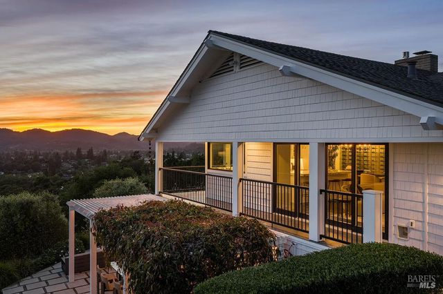 775 Benjamin Way, Healdsburg, CA 95448