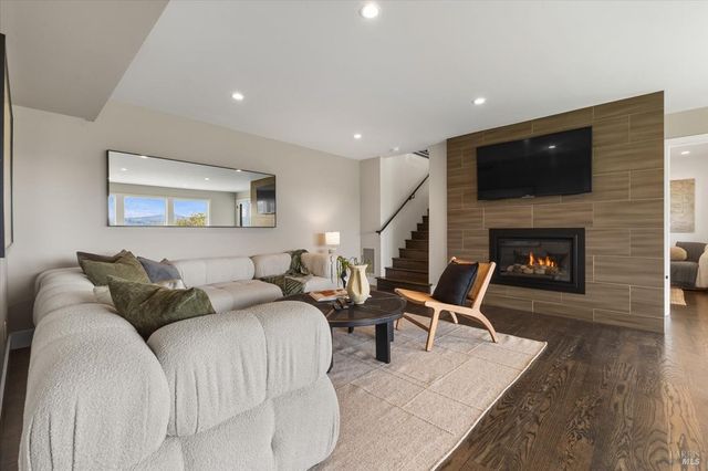 775 Benjamin Way, Healdsburg, CA 95448