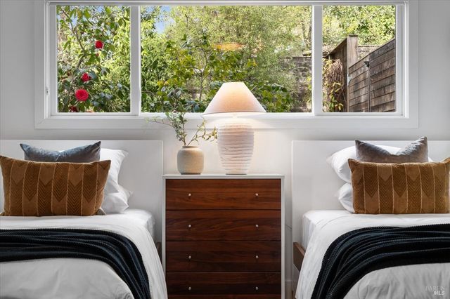 775 Benjamin Way, Healdsburg, CA 95448