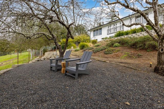 775 Benjamin Way, Healdsburg, CA 95448