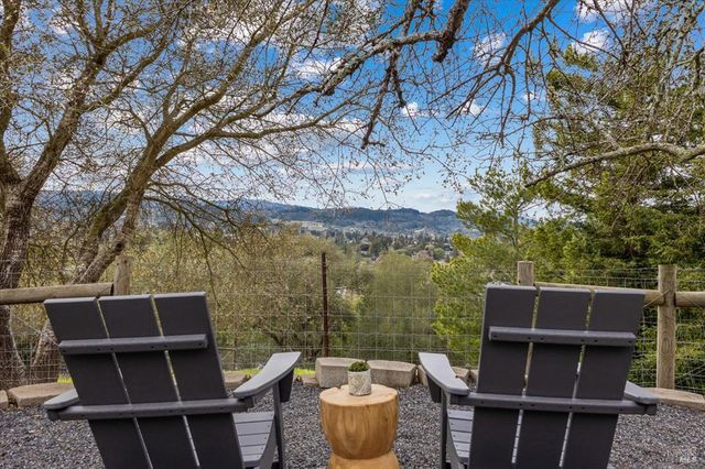 775 Benjamin Way, Healdsburg, CA 95448