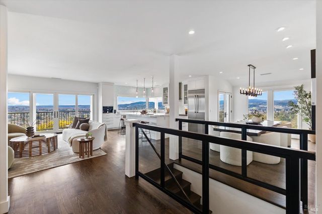 775 Benjamin Way, Healdsburg, CA 95448